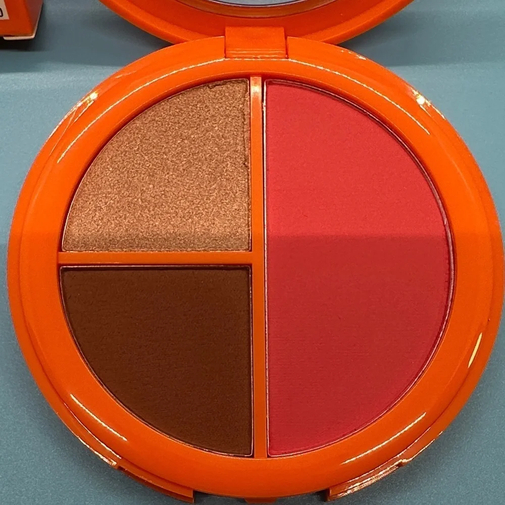 3/$15 🌸 Astro Allure Multi-Face Palette - Dark/Warm